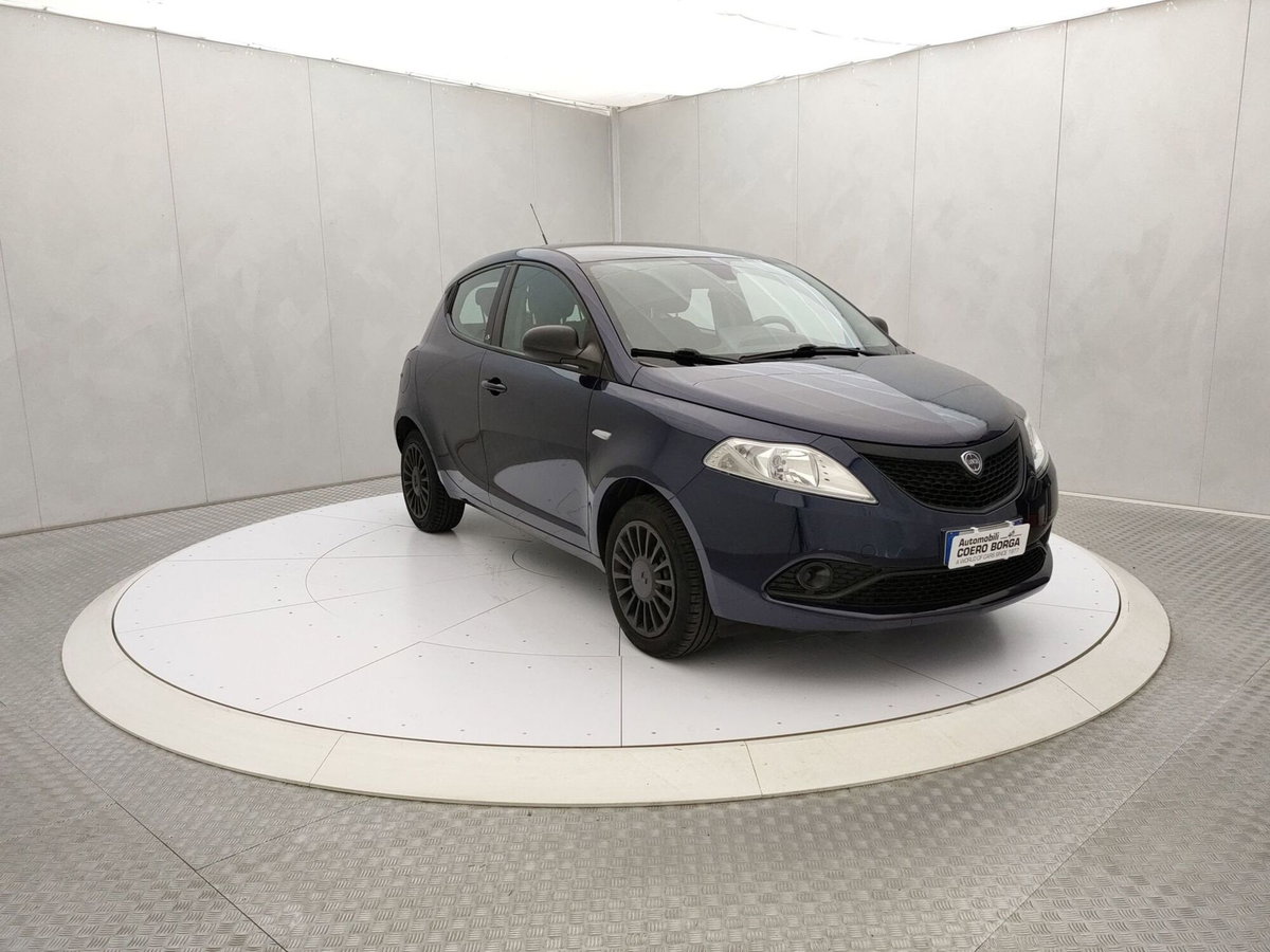 Lancia Ypsilon 1.2 69 CV 5 porte Elefantino Blu