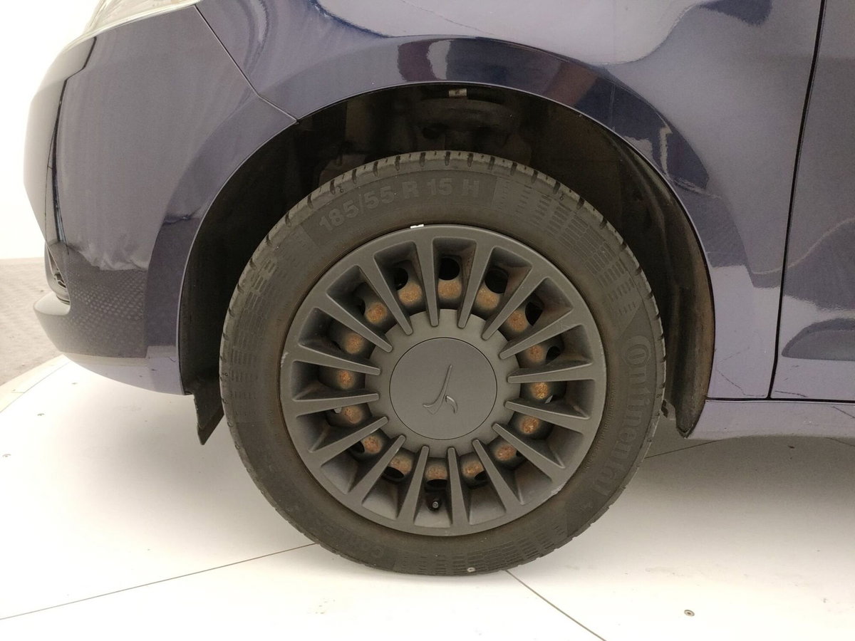 Lancia Ypsilon 1.2 69 CV 5 porte Elefantino Blu (10)