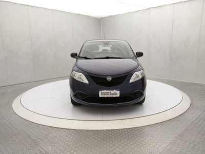 Lancia Ypsilon 1.2 69 CV 5 porte Elefantino Blu (2)