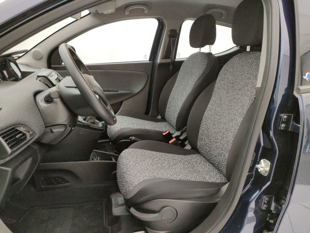 Lancia Ypsilon 1.2 69 CV 5 porte Elefantino Blu (7)