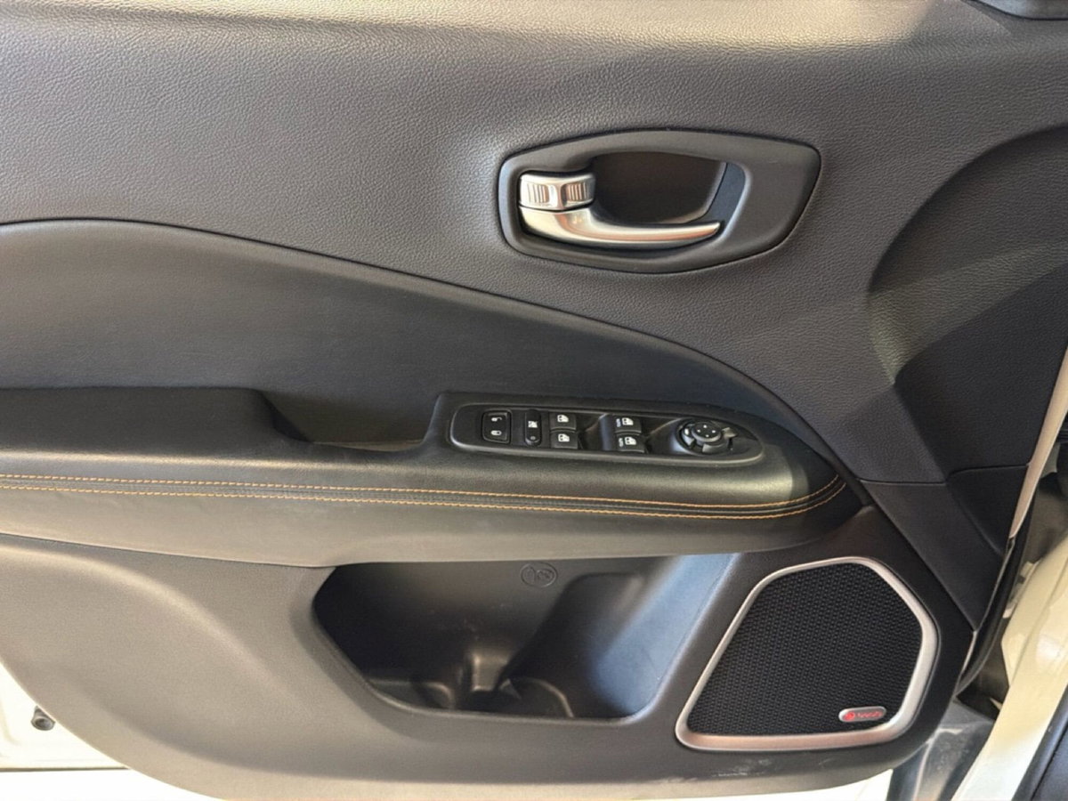 Jeep Compass 2.0 Multijet II 4WD Limited (12)