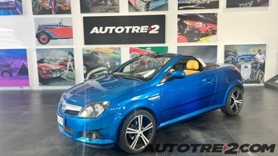 Opel Tigra TwinTop 1.4 16V Sport (3)