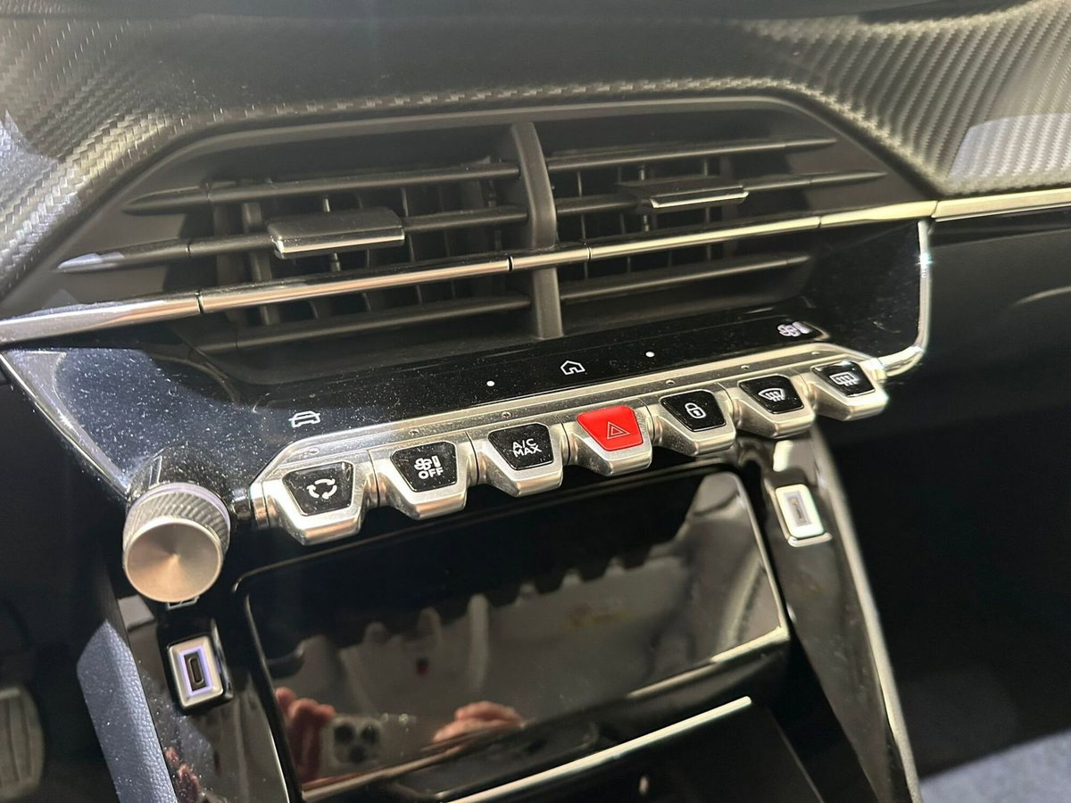 Peugeot 208 PureTech 100 Stop&Start 5 porte Allure (12)