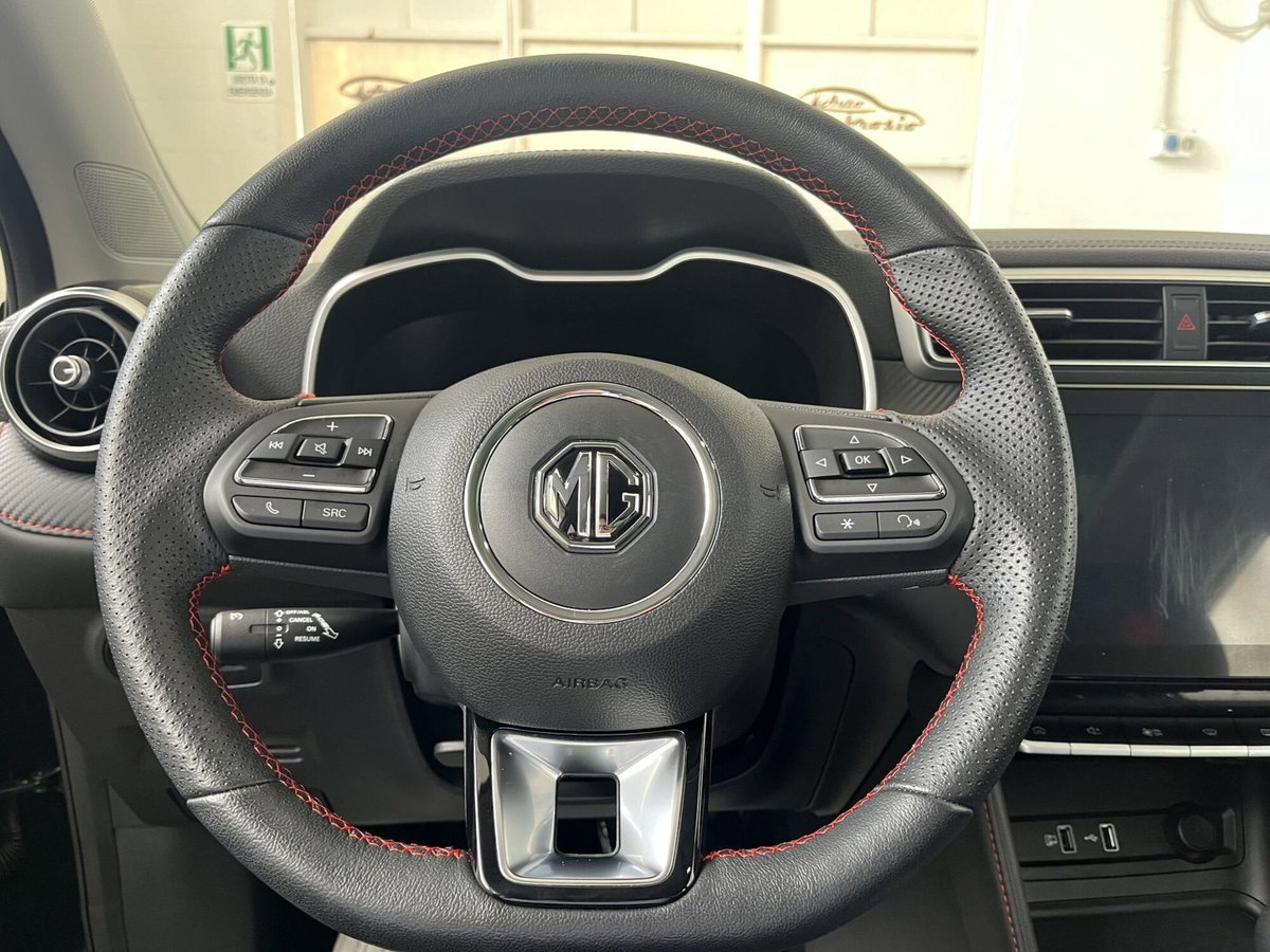 Mg ZS ZS 1.0 Luxury (8)
