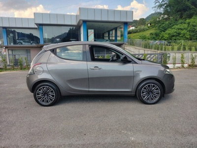 Lancia Ypsilon 1.2 69 CV 5 porte Silver (4)