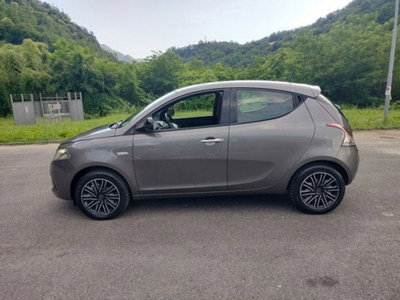 Lancia Ypsilon 1.2 69 CV 5 porte Silver (5)