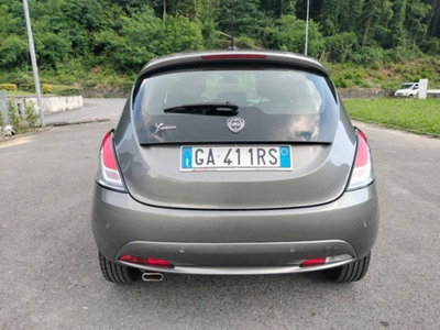 Lancia Ypsilon 1.2 69 CV 5 porte Silver (7)