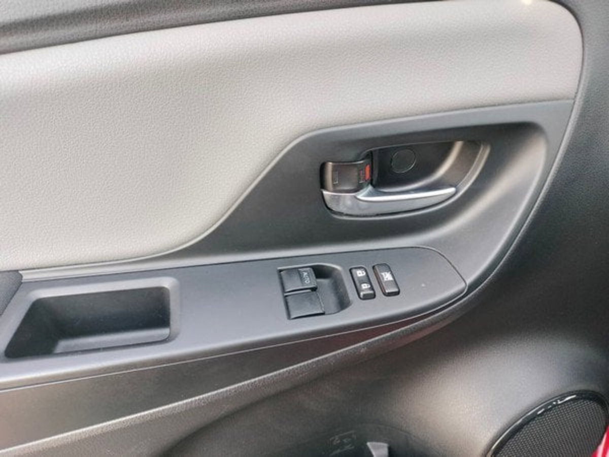 Toyota Yaris 1.5 Hybrid 5 porte Style (10)