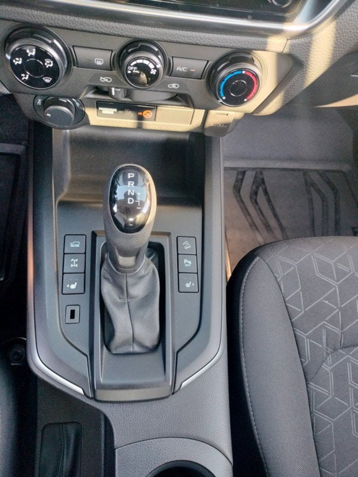 Isuzu D-Max Pick-up 1.9 crew N60 Nitro Sport 4x4 auto (19)