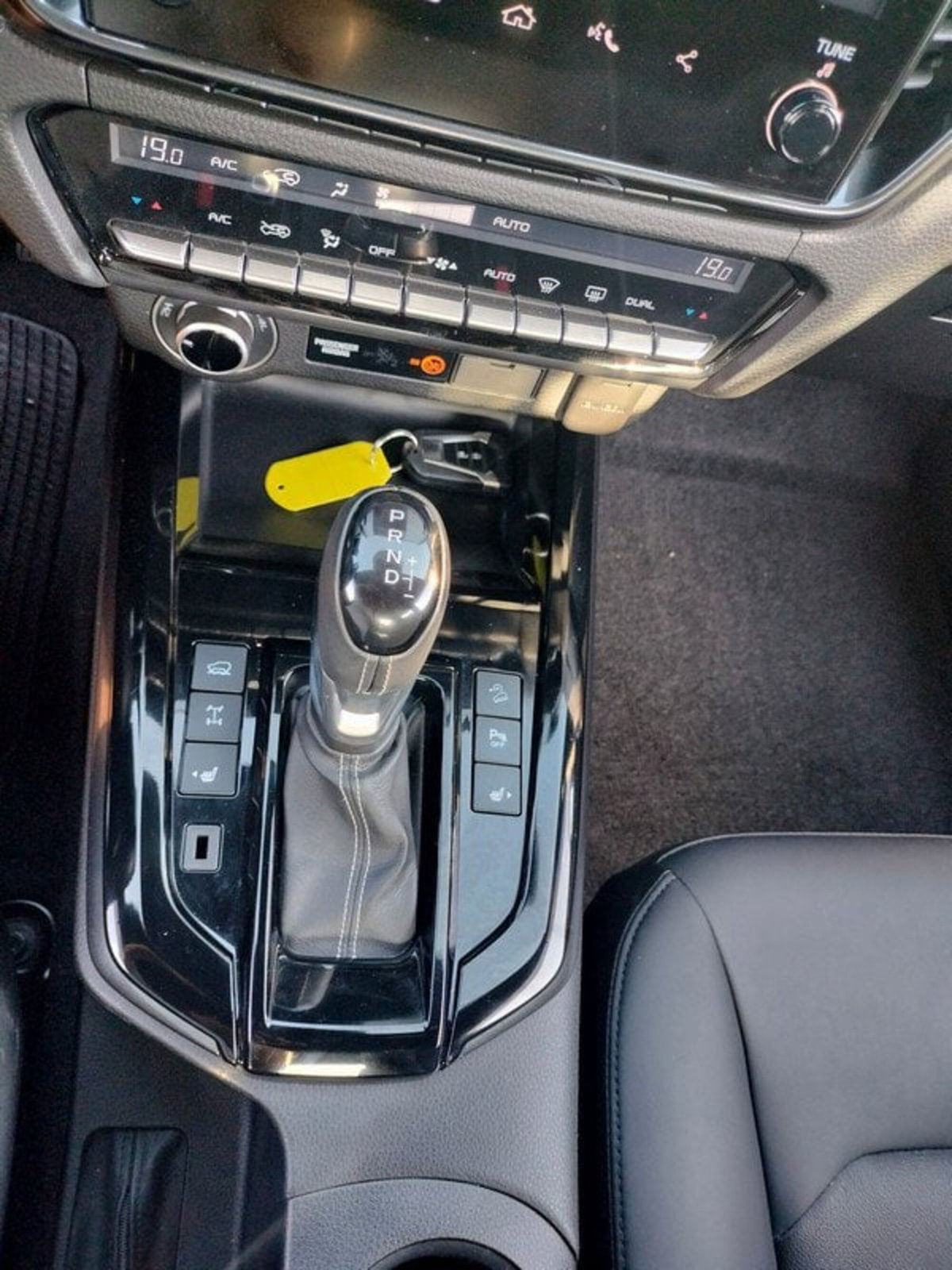 Isuzu D-Max Pick-up 1.9 crew N60 Nitro Sport 4x4 auto (19)