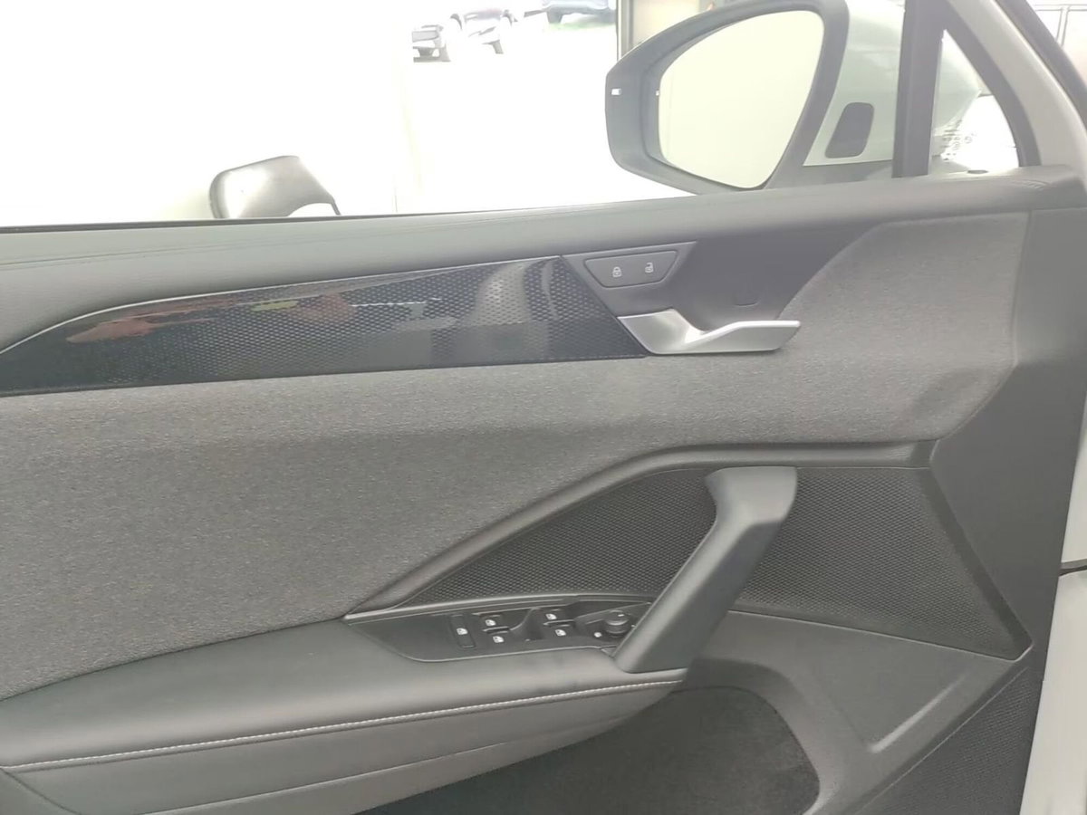 Volkswagen Tiguan Allspace 2.0 TDI SCR DSG 4MOTION Life (16)