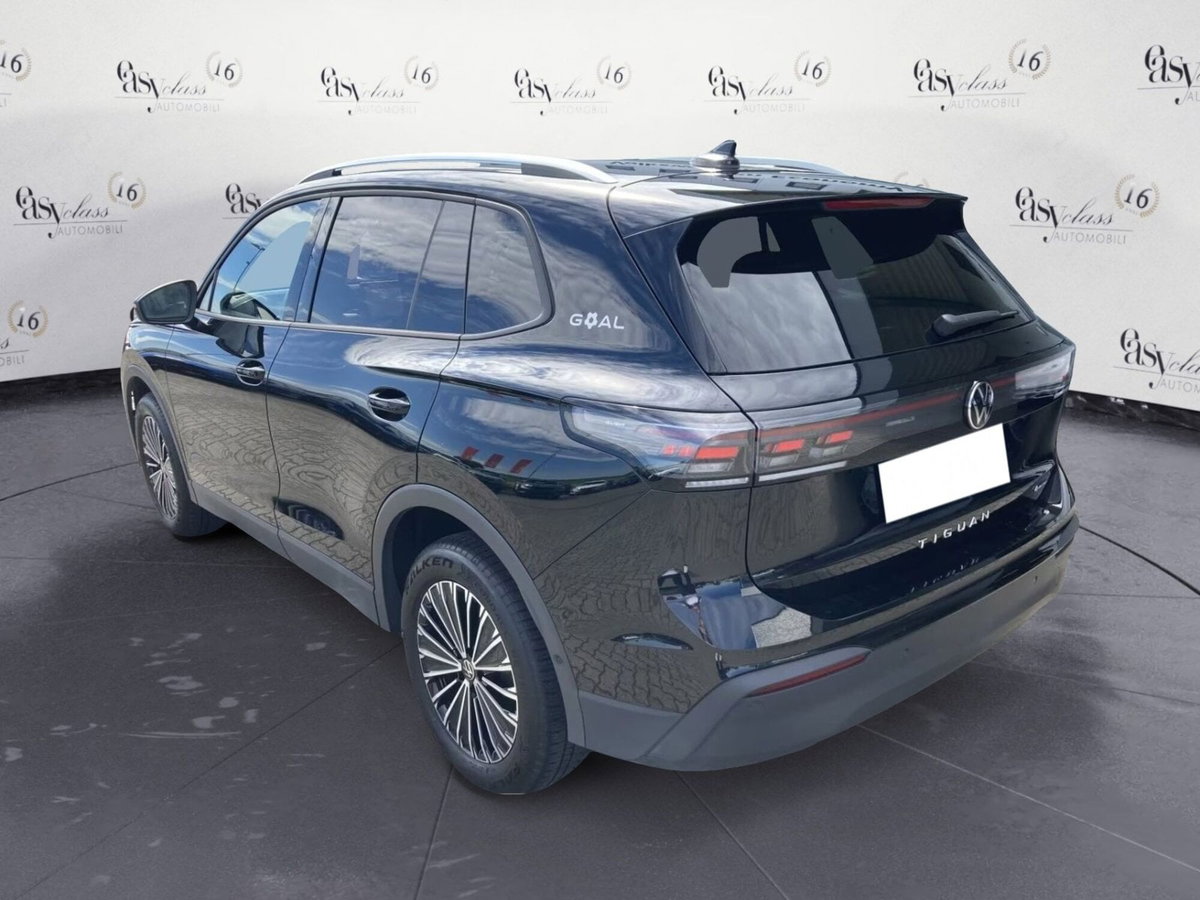 Volkswagen Tiguan 2.0 tdi R-Line 4motion 193cv dsg (5)