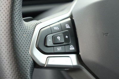 Volkswagen Tiguan 2.0 tdi R-Line 4motion 193cv dsg (9)
