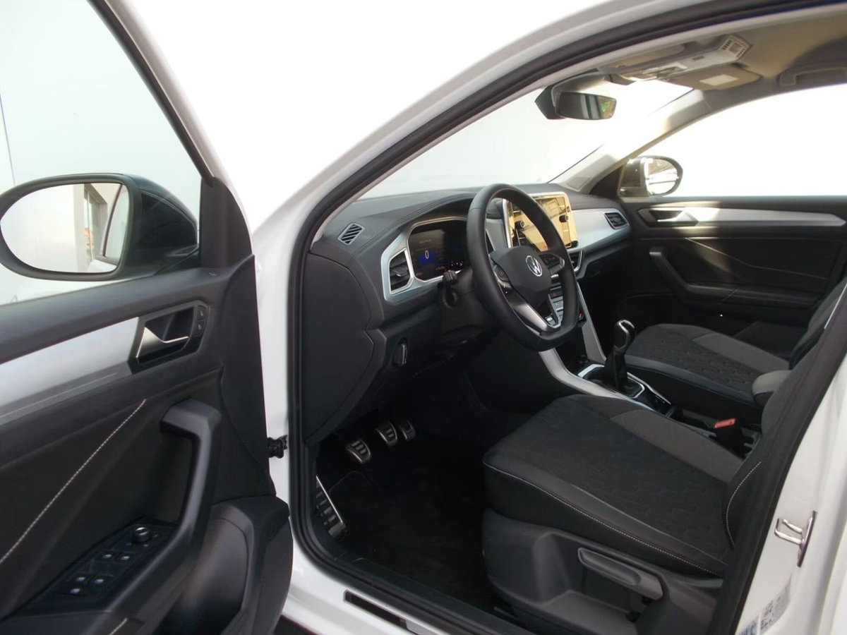 Volkswagen T-Roc 1.0 tsi Style 115cv (13)