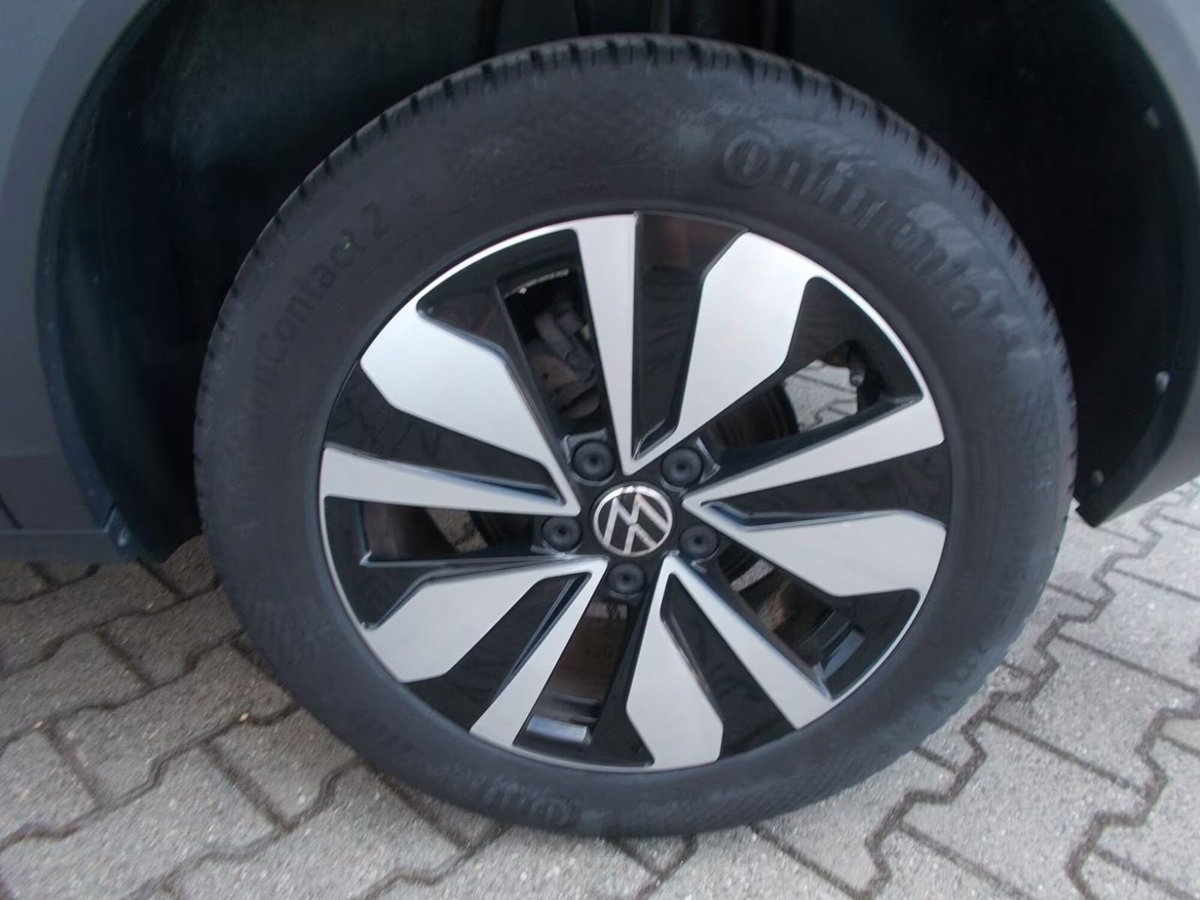 Volkswagen T-Roc 1.0 tsi Style 115cv (7)