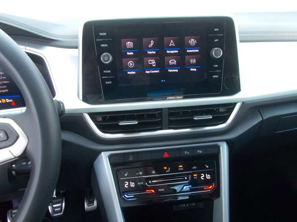 Volkswagen T-Roc 1.0 tsi Style 115cv (9)