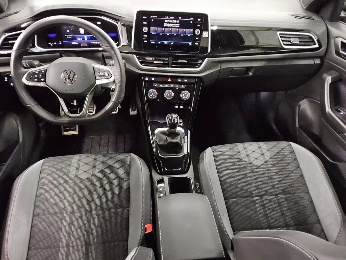 Volkswagen T-Roc 1.0 tsi R-Line 115cv (6)