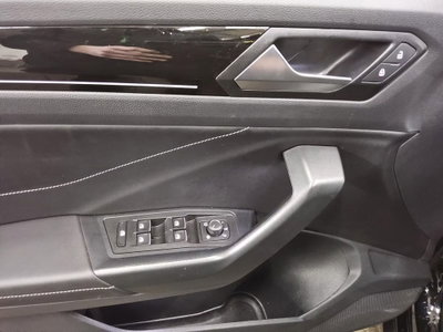 Volkswagen T-Roc 1.0 tsi R-Line 115cv (7)