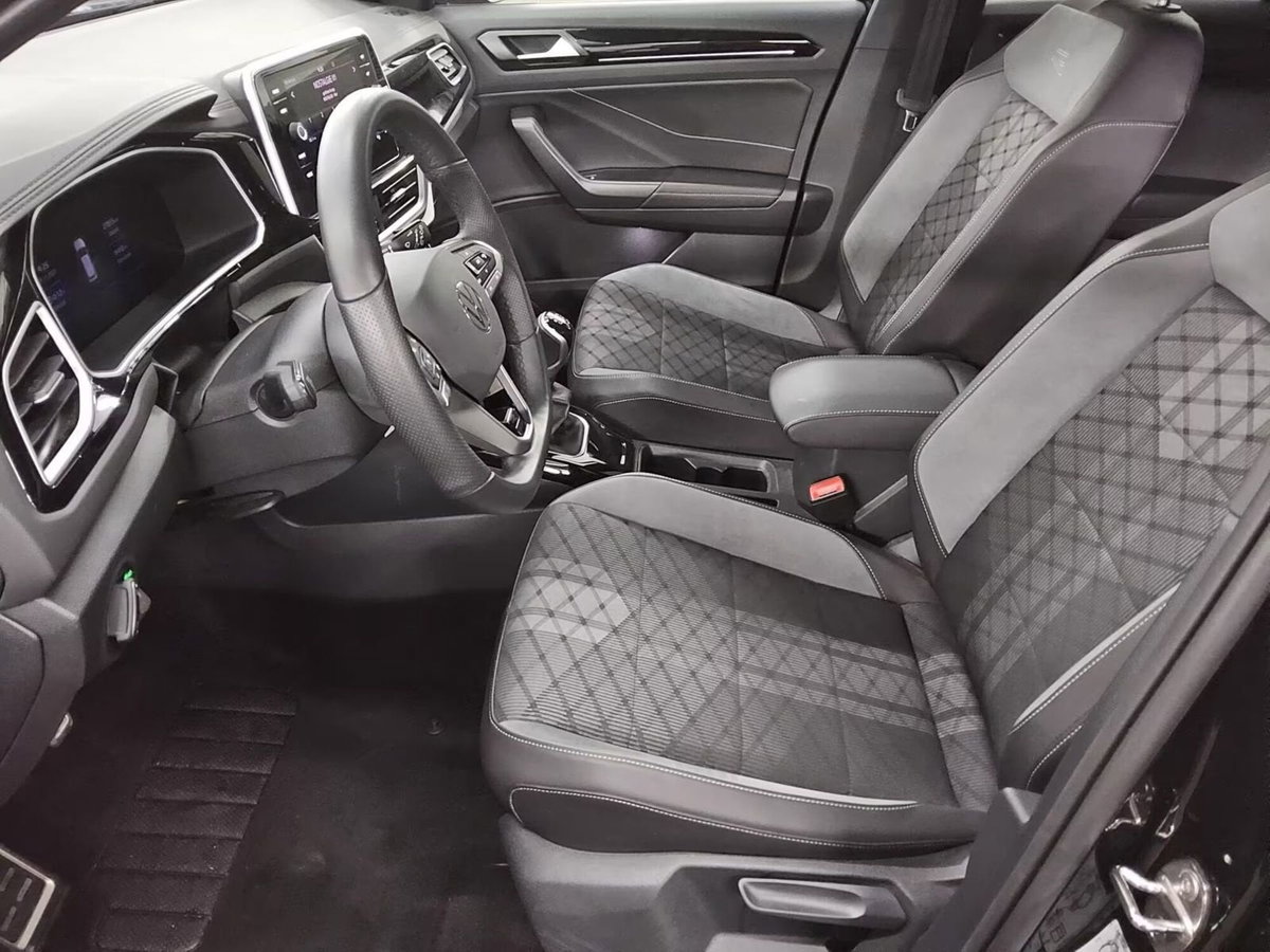 Volkswagen T-Roc 1.0 tsi R-Line 115cv (9)