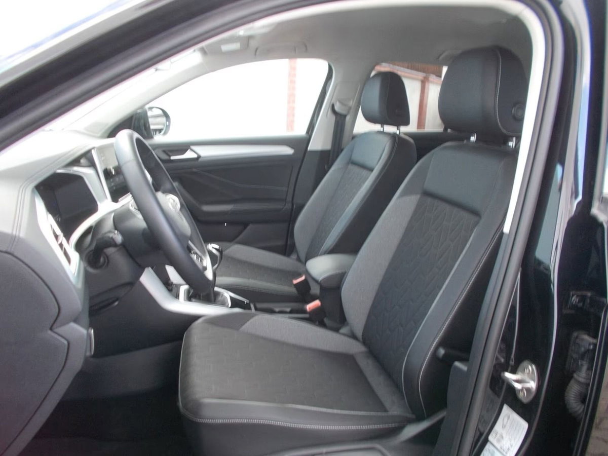 Volkswagen T-Roc 1.0 tsi Style 115cv (12)