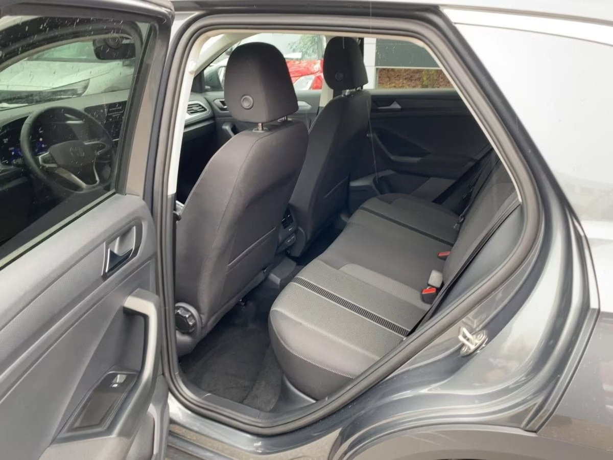 Volkswagen T-Roc 1.5 tsi Life dsg (16)