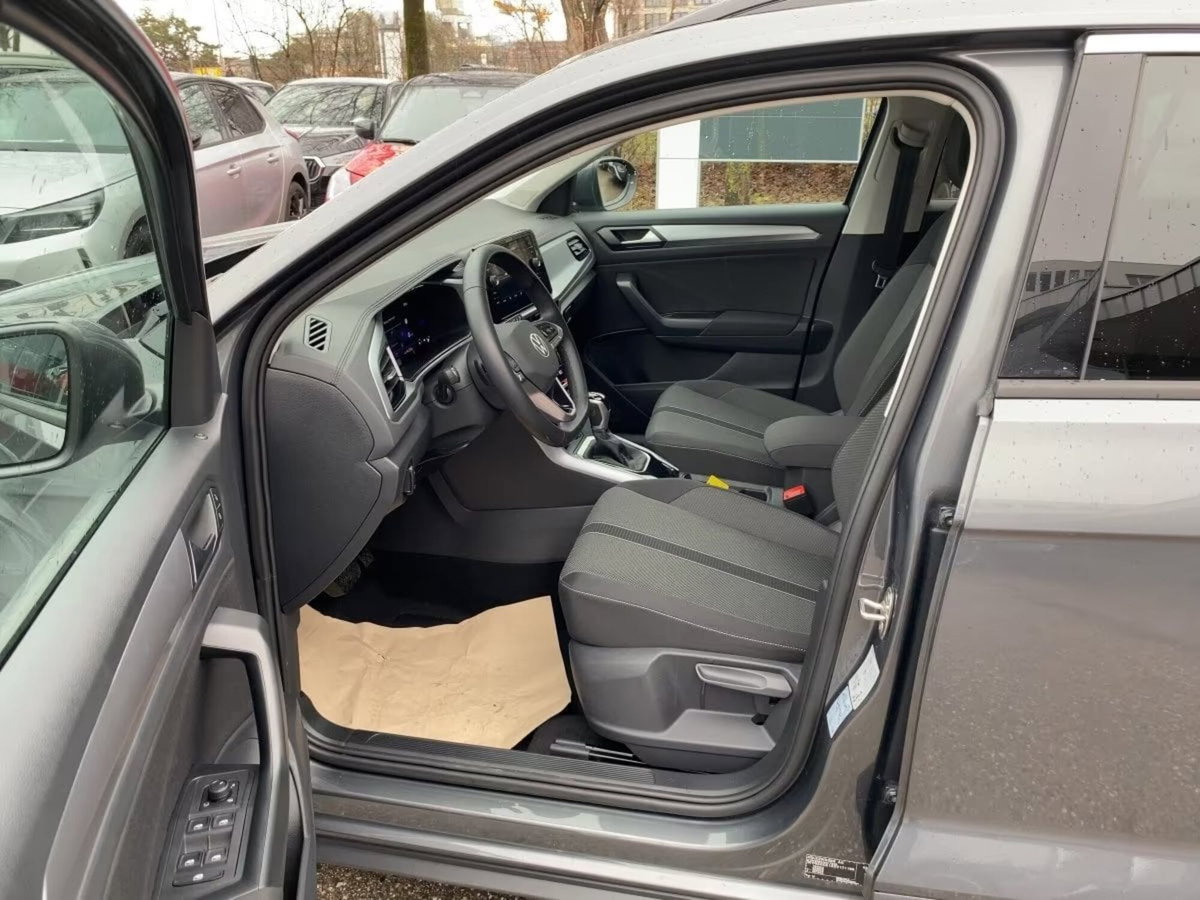 Volkswagen T-Roc 1.5 tsi Life dsg (19)
