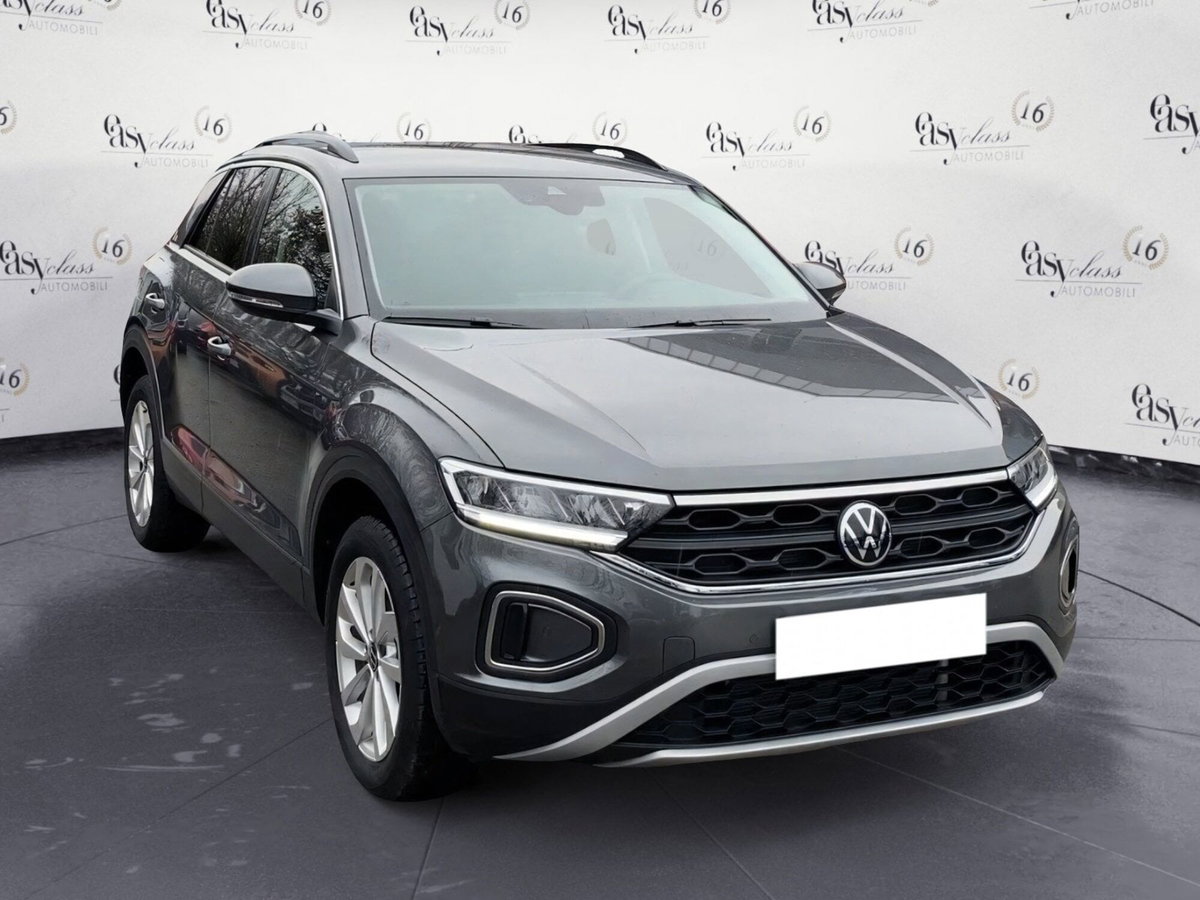 Volkswagen T-Roc 1.5 tsi Life dsg (2)