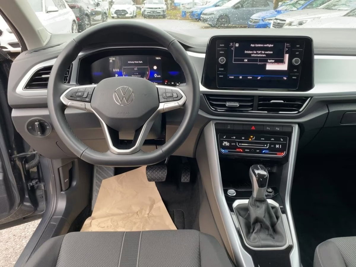Volkswagen T-Roc 1.5 tsi Life dsg (6)
