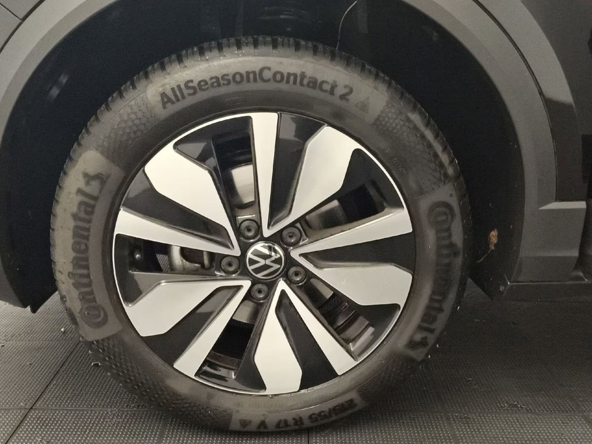 Volkswagen T-Roc 1.5 tsi R-Line dsg (3)