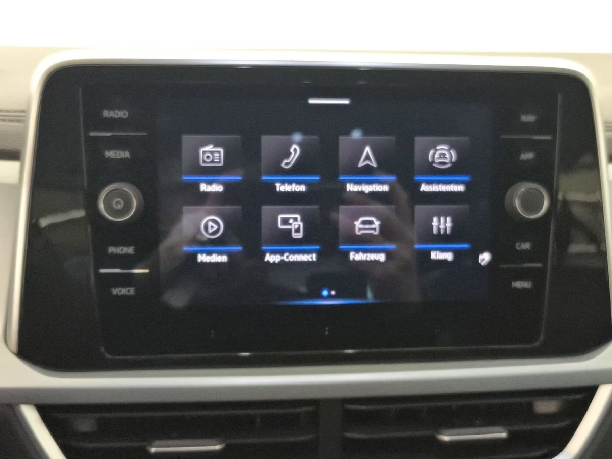 Volkswagen T-Roc 1.5 tsi R-Line dsg (5)