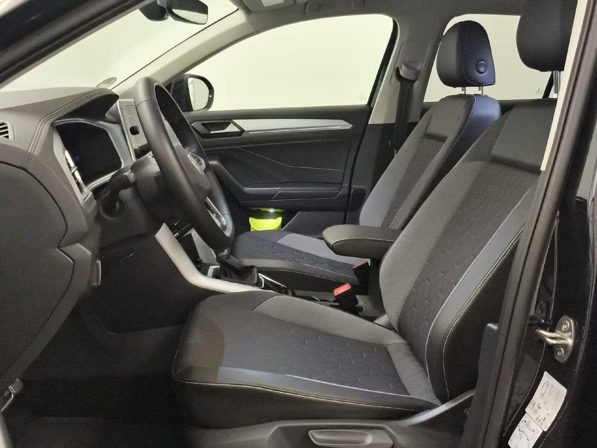 Volkswagen T-Roc 1.5 tsi R-Line dsg (7)
