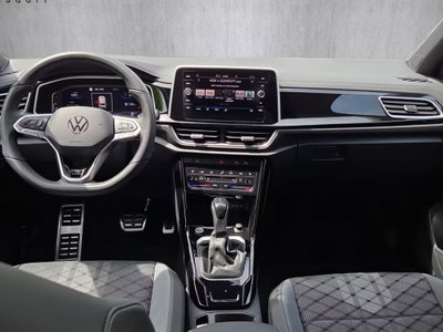 Volkswagen T-Roc 1.5 tsi R-Line dsg (12)
