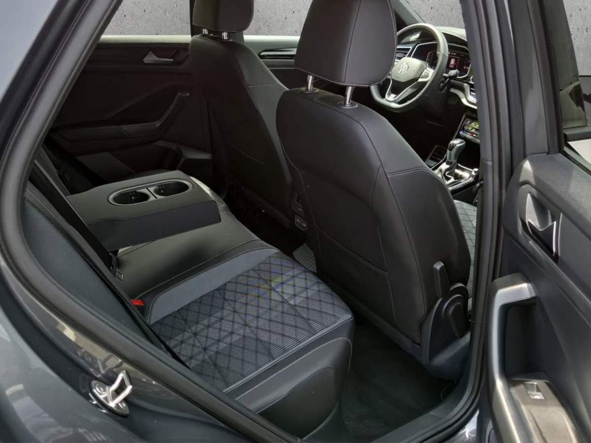 Volkswagen T-Roc 1.5 tsi R-Line dsg (7)
