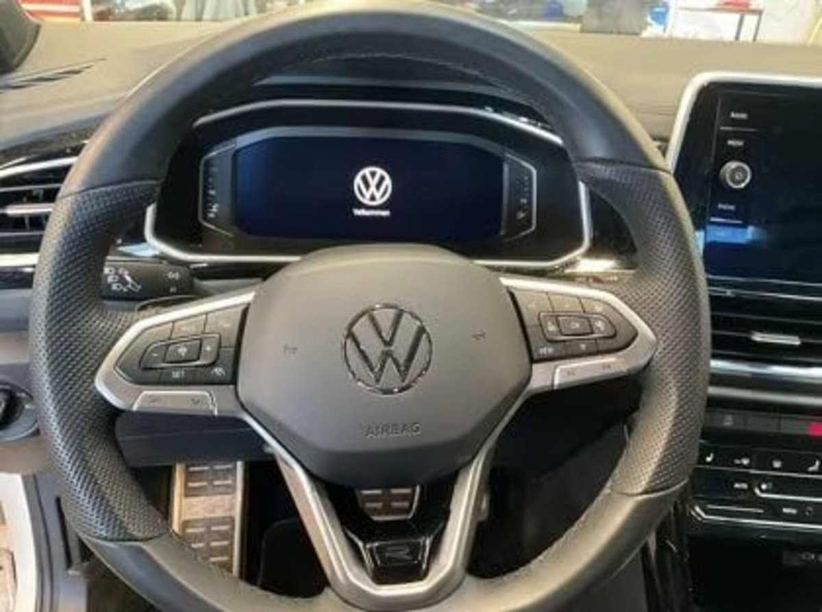 Volkswagen T-Roc 1.5 tsi R-Line dsg (7)