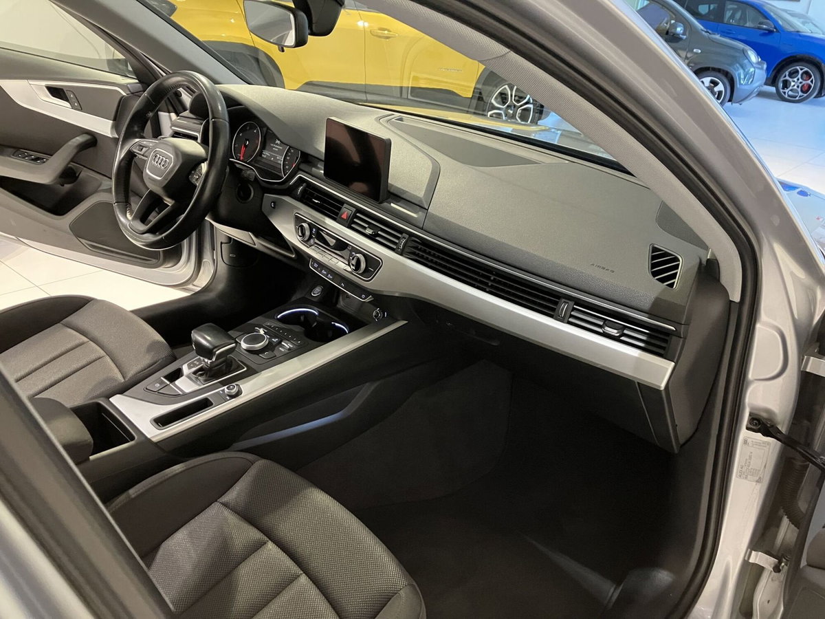 Audi A4 Avant 2.0 TDI 150 CV ultra S tronic Business (18)