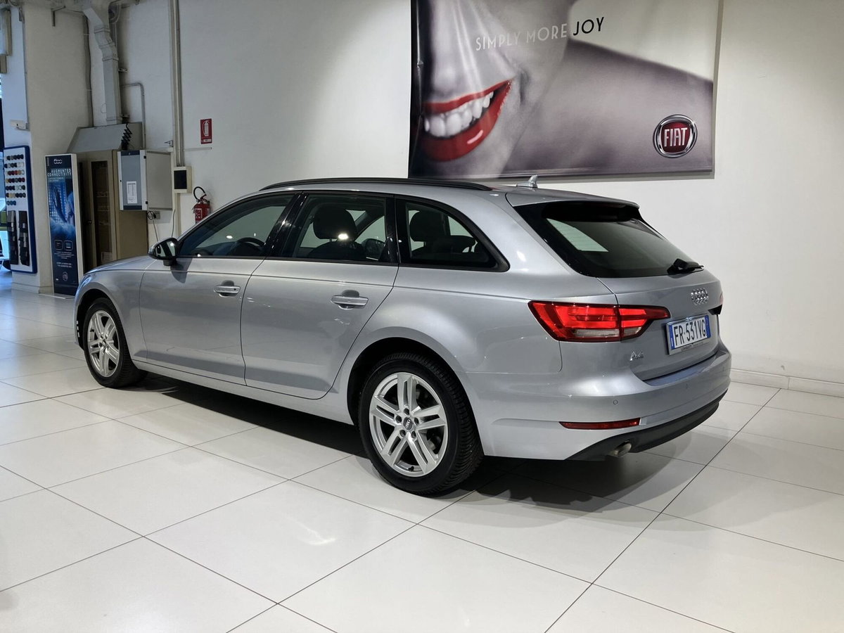 Audi A4 Avant 2.0 TDI 150 CV ultra S tronic Business (4)