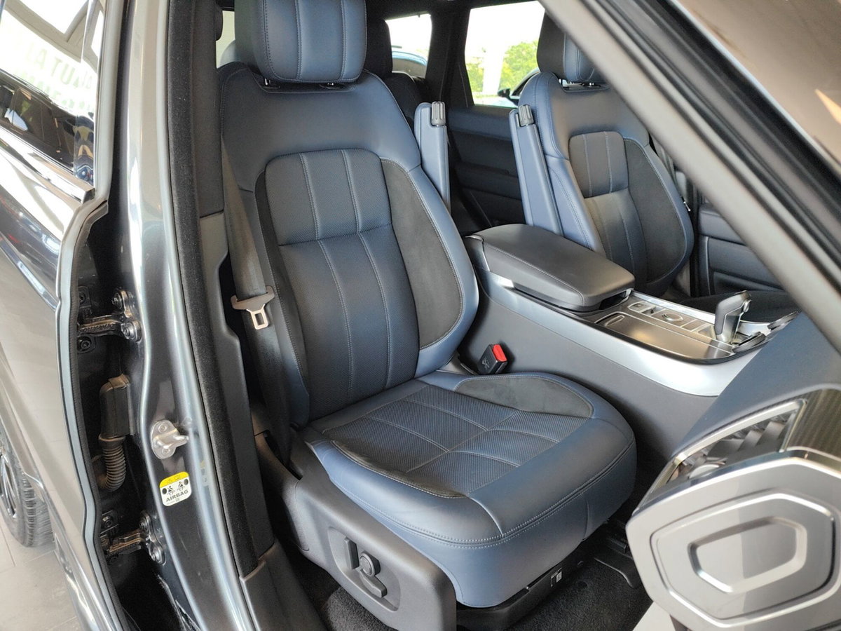 Land Rover Range Rover Sport 3.0D l6 249 CV HSE Dynamic Stealth (5)