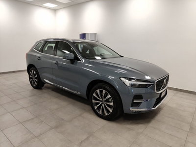 Volvo XC60 B4 (d) AWD automatico Plus Bright (2)