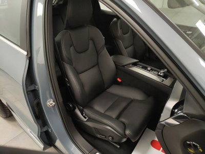 Volvo XC60 B4 (d) AWD automatico Plus Bright (5)