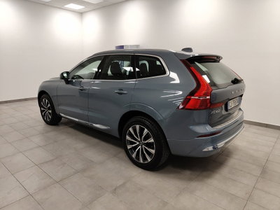Volvo XC60 B4 (d) AWD automatico Plus Bright (9)