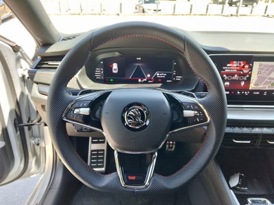 Skoda Octavia Station Wagon 2.0 TSI DSG Wagon RS (10)