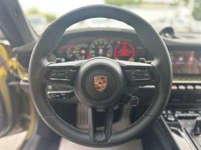 Porsche 911 Cabrio 3.6 Spirit 70 auto (9)