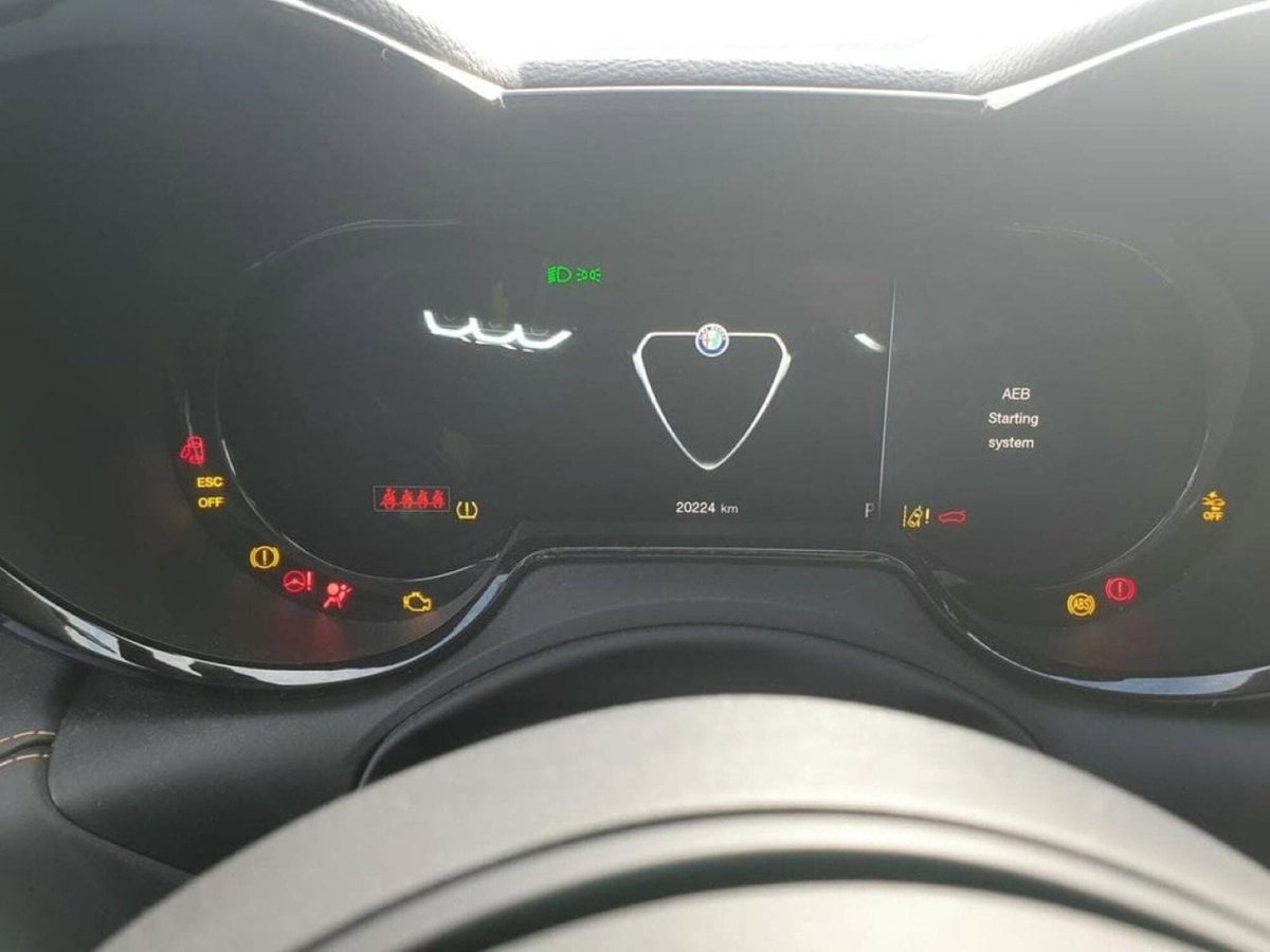 Alfa Romeo Tonale 1.5 hybrid Veloce 160cv tct7 (6)