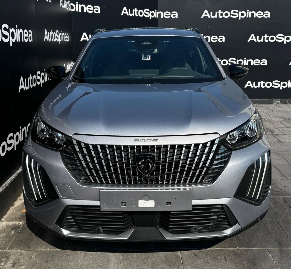 Peugeot 2008 1.2 turbo Allure 100cv (3)