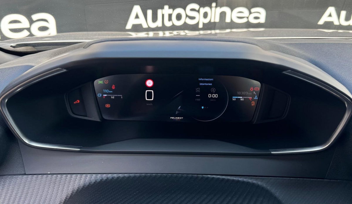 Peugeot 2008 1.2 turbo Allure 100cv (9)