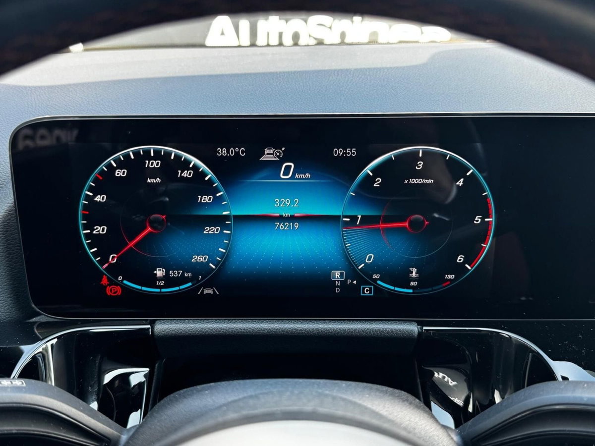 Mercedes-Benz Classe B 200 d Premium (17)