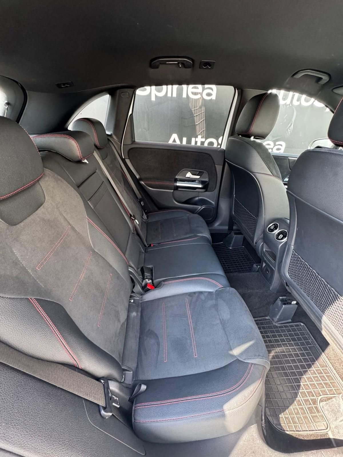 Mercedes-Benz Classe B 200 d Premium (19)
