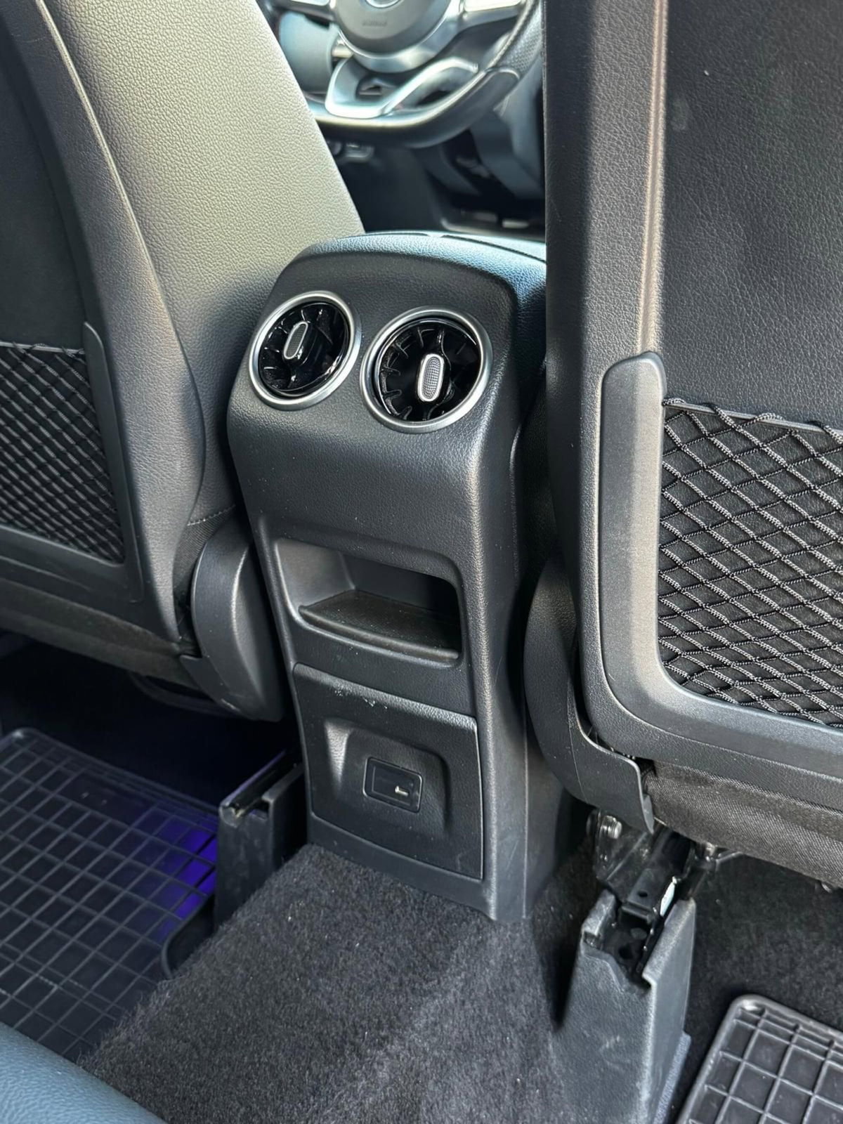 Mercedes-Benz Classe B 200 d Premium (20)