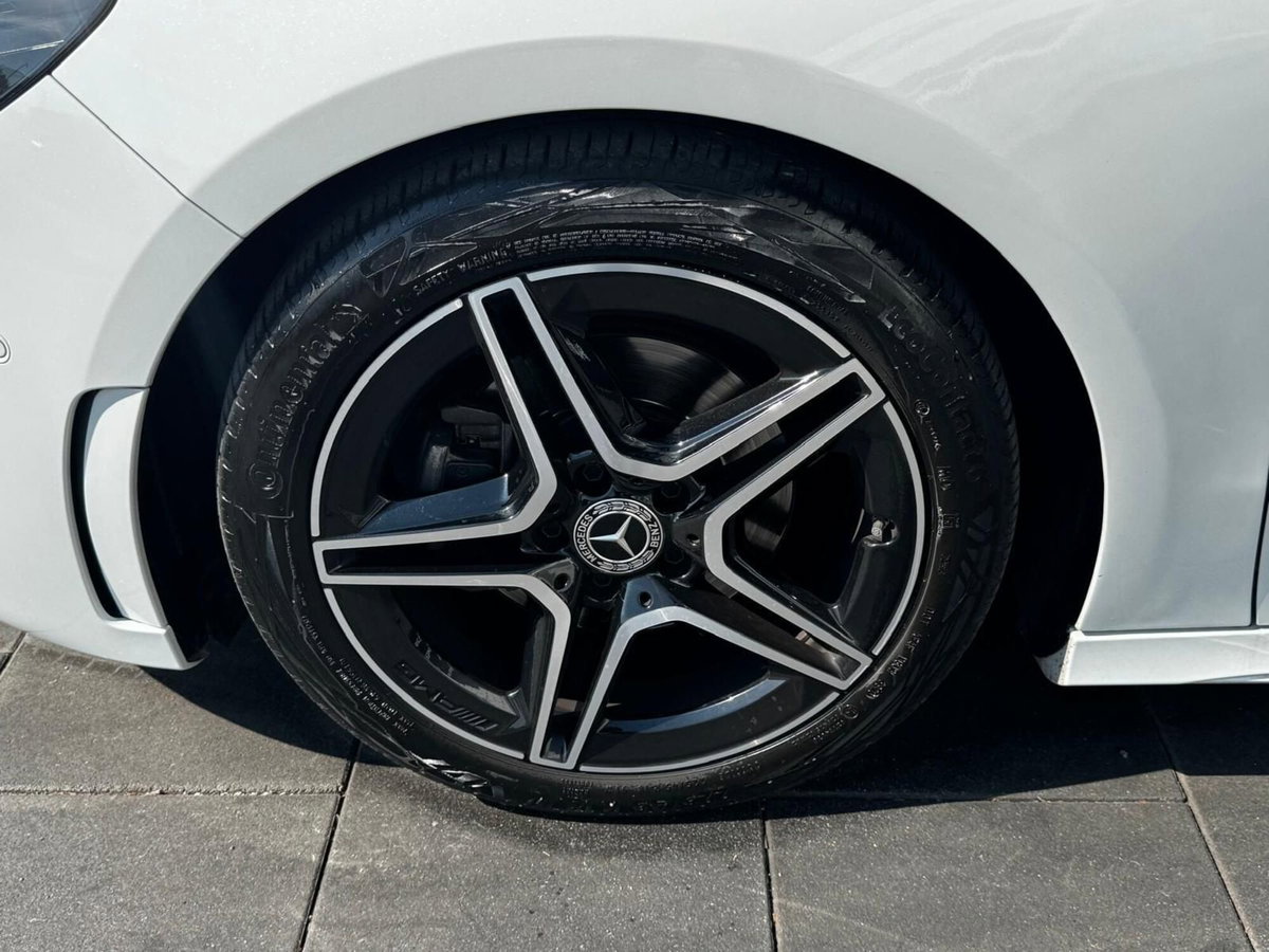 Mercedes-Benz Classe B 200 d Premium (6)
