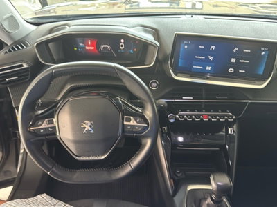 Peugeot 2008 PureTech 130 S&S Allure (17)